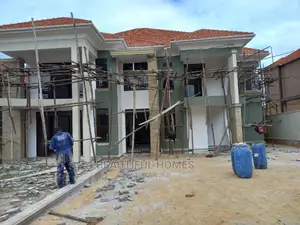 Furnished 6bdrm House in Kira Tarmacked for Sale