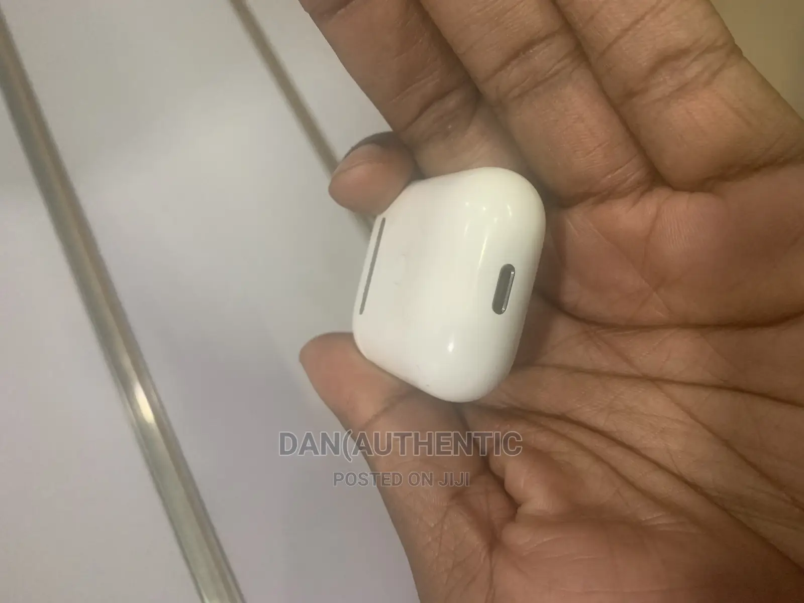 Airpods 2 With Wireless Charging Case