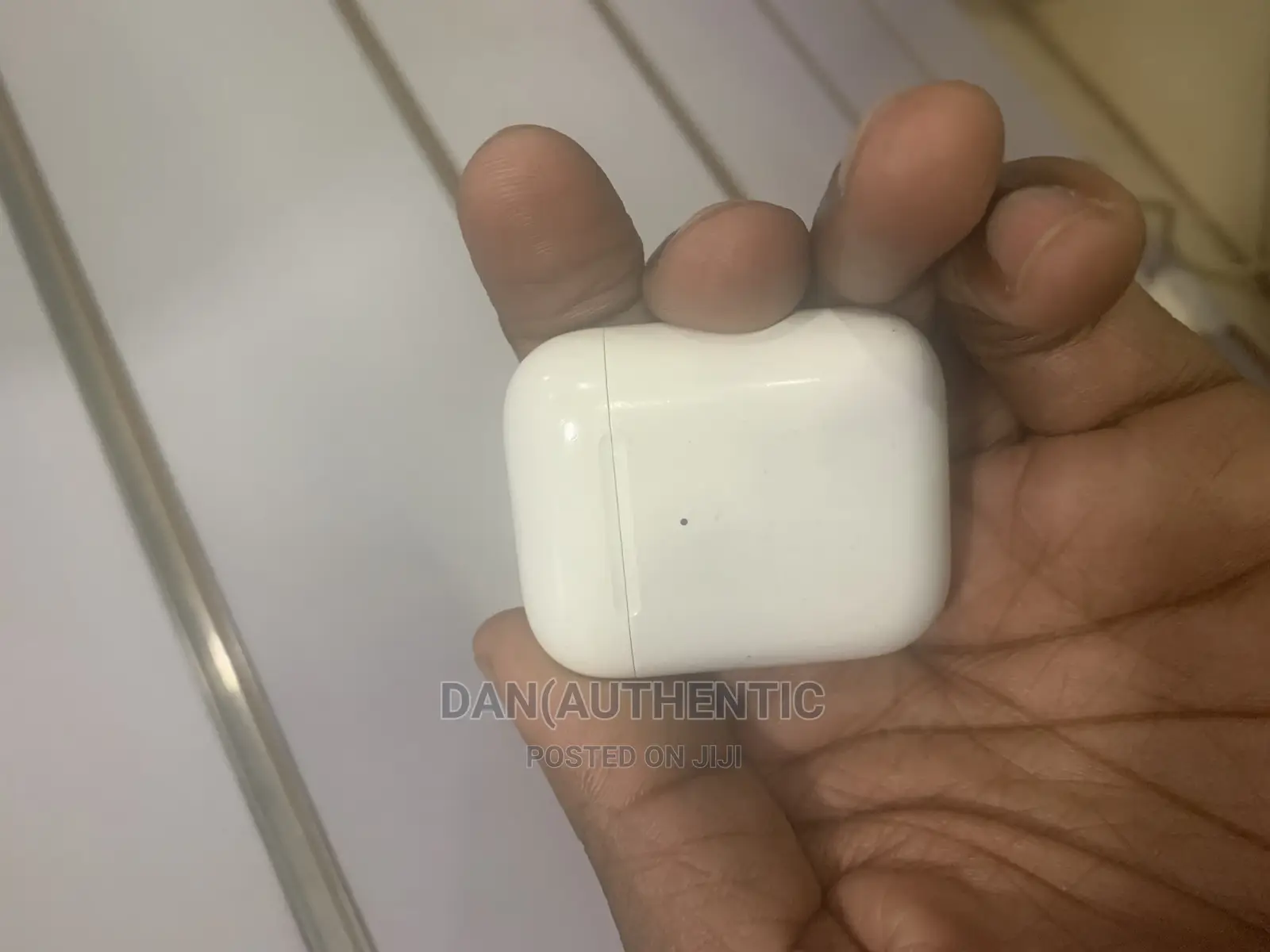 Airpods 2 With Wireless Charging Case