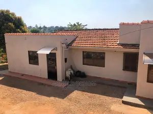 3bdrm Bungalow in Kawuku, Central Division for sale