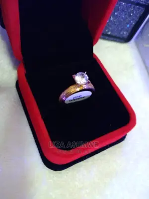 Engagement Rings Available With the Ring Box