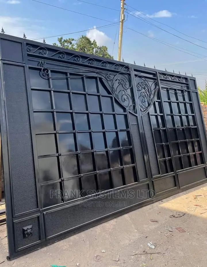 Metalic Sliding Gate