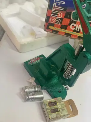 Button Presser Sewing Machine