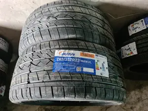285/35r22 Brand New Tires