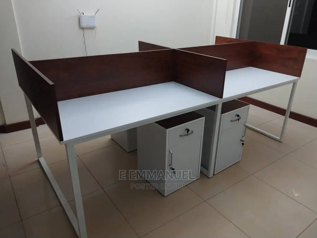 Workstation/ Staff Desk