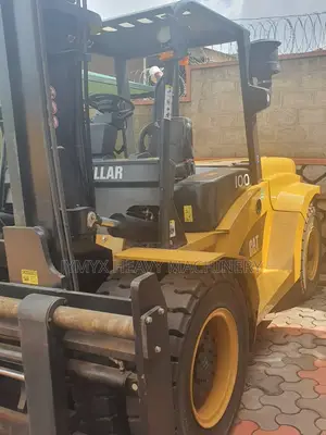 10t and 5t Forklift for Hire