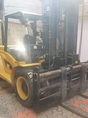 10t and 5t Forklift for Hire