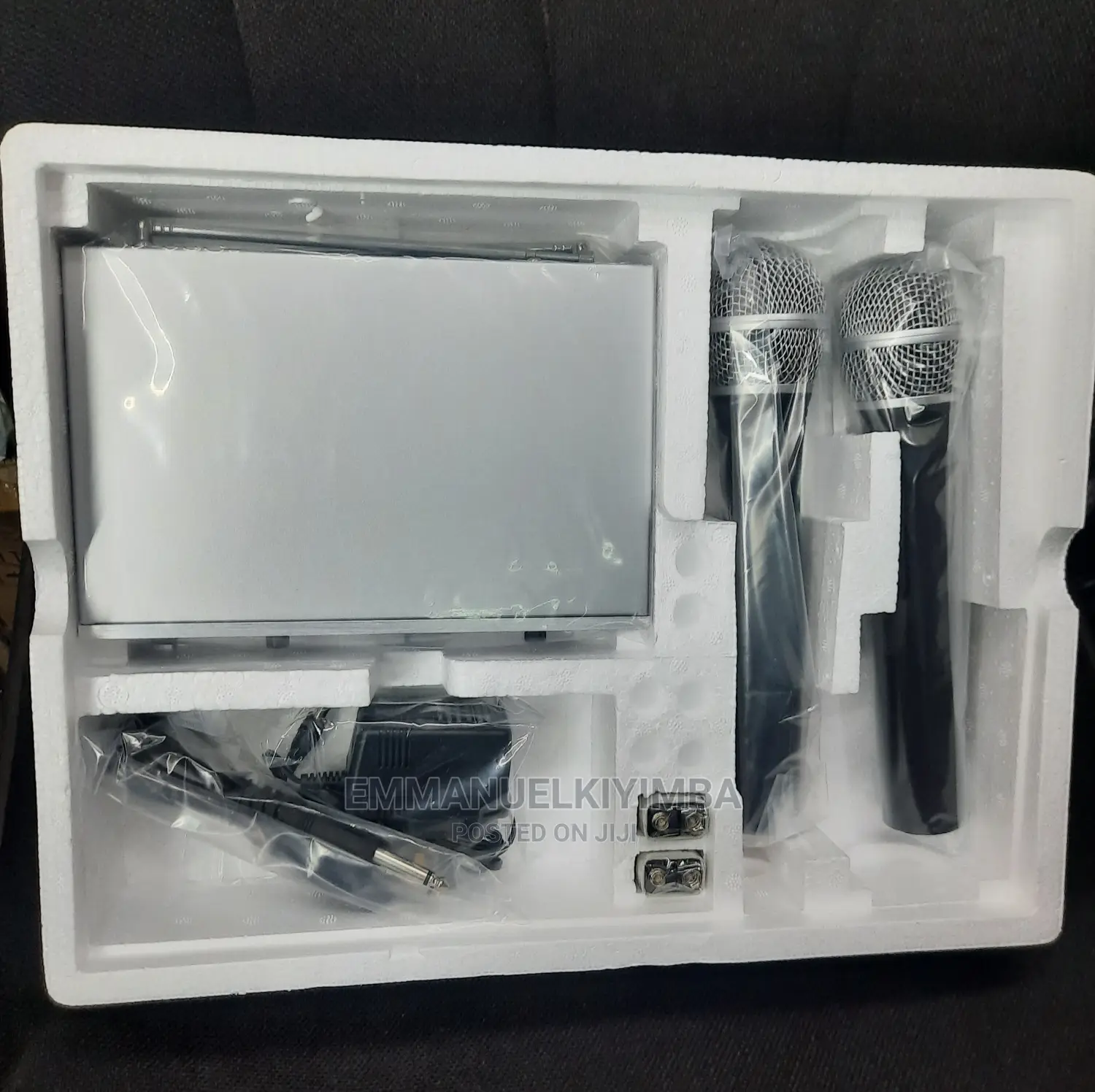Wireless Max 744 Microphone