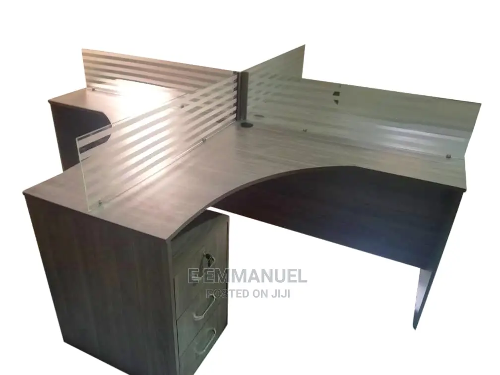4 Seater Workstation