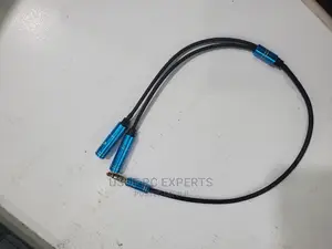 Audio Splitter With Headphone and Microphone