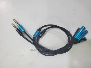 Audio Splitter With Headphone and Microphone