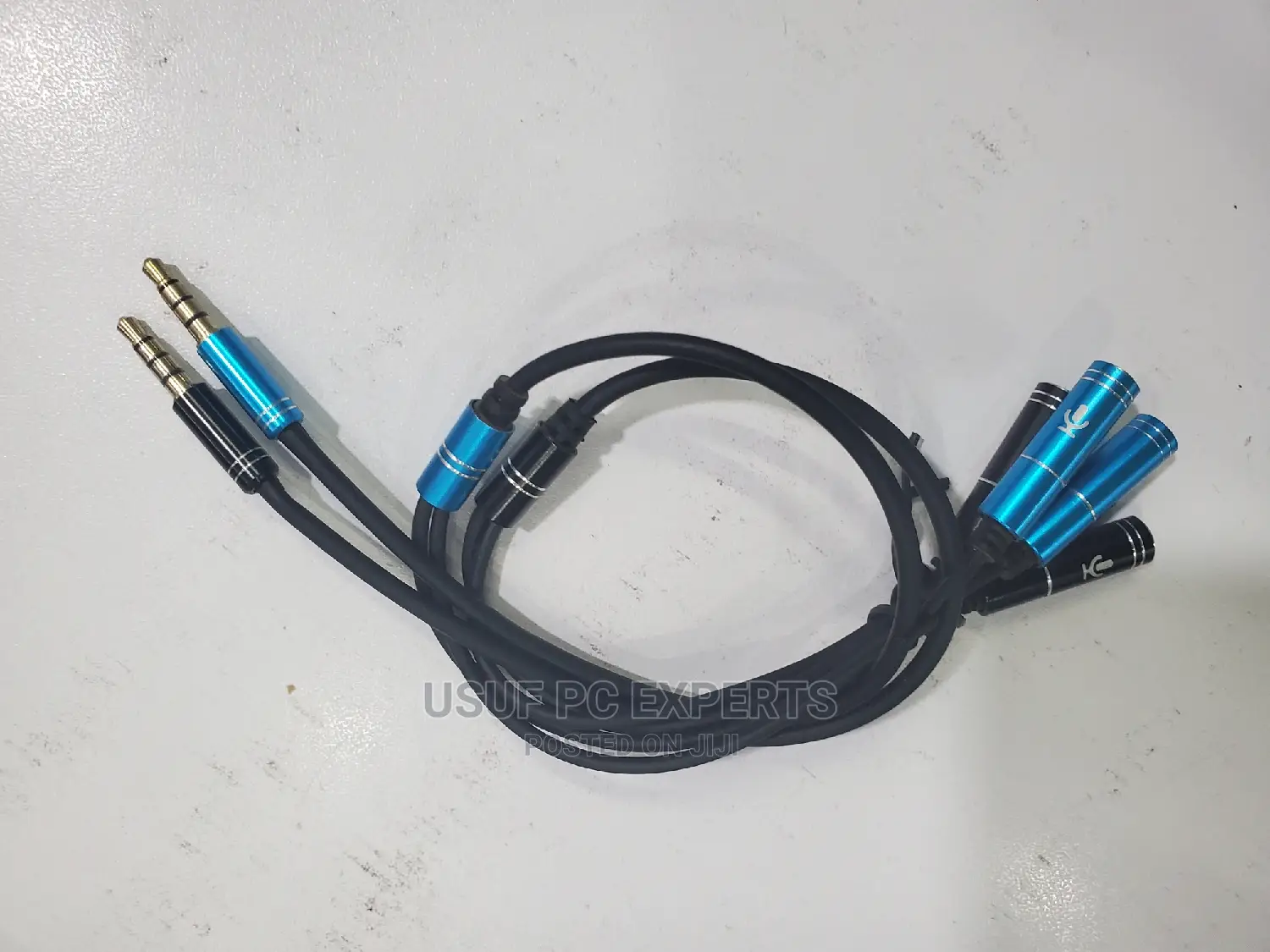 Audio Splitter With Headphone and Microphone