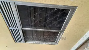 1 Sliding Window