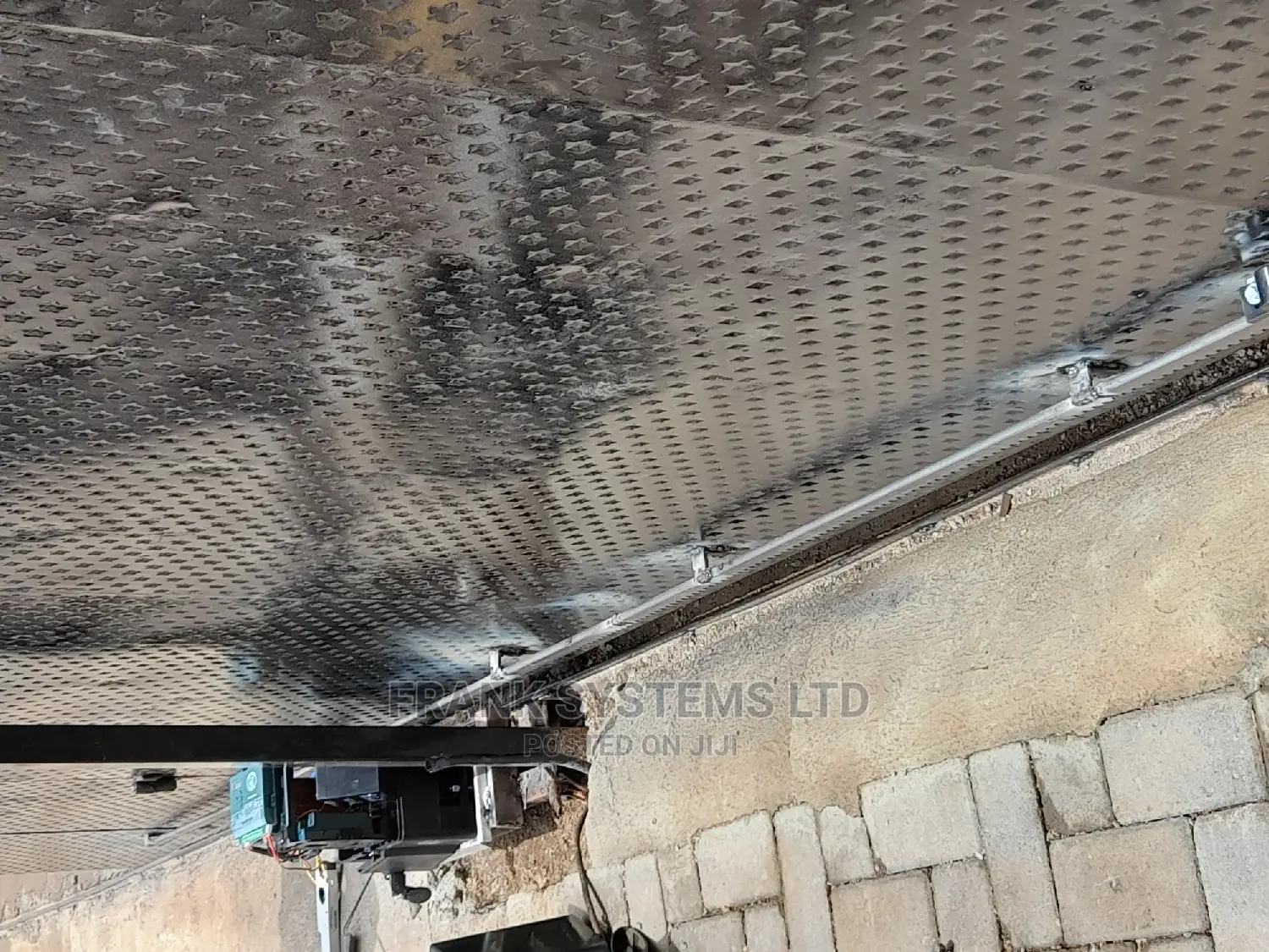 Automatic Sliding Gate System. D5