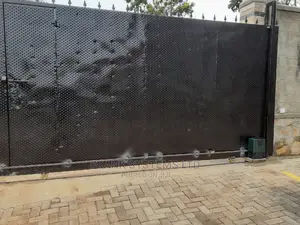 Automatic Sliding Gate System. D5