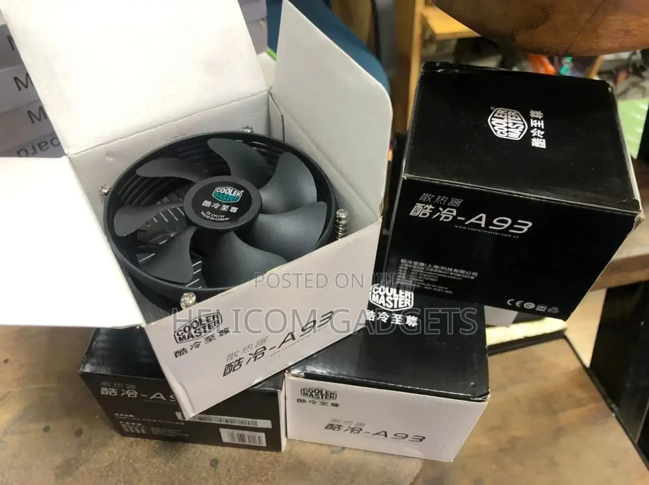 Pinless Fans