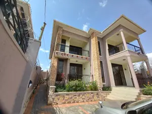 Furnished 5bdrm House in Kira Tarmacked, Central Division for Sale