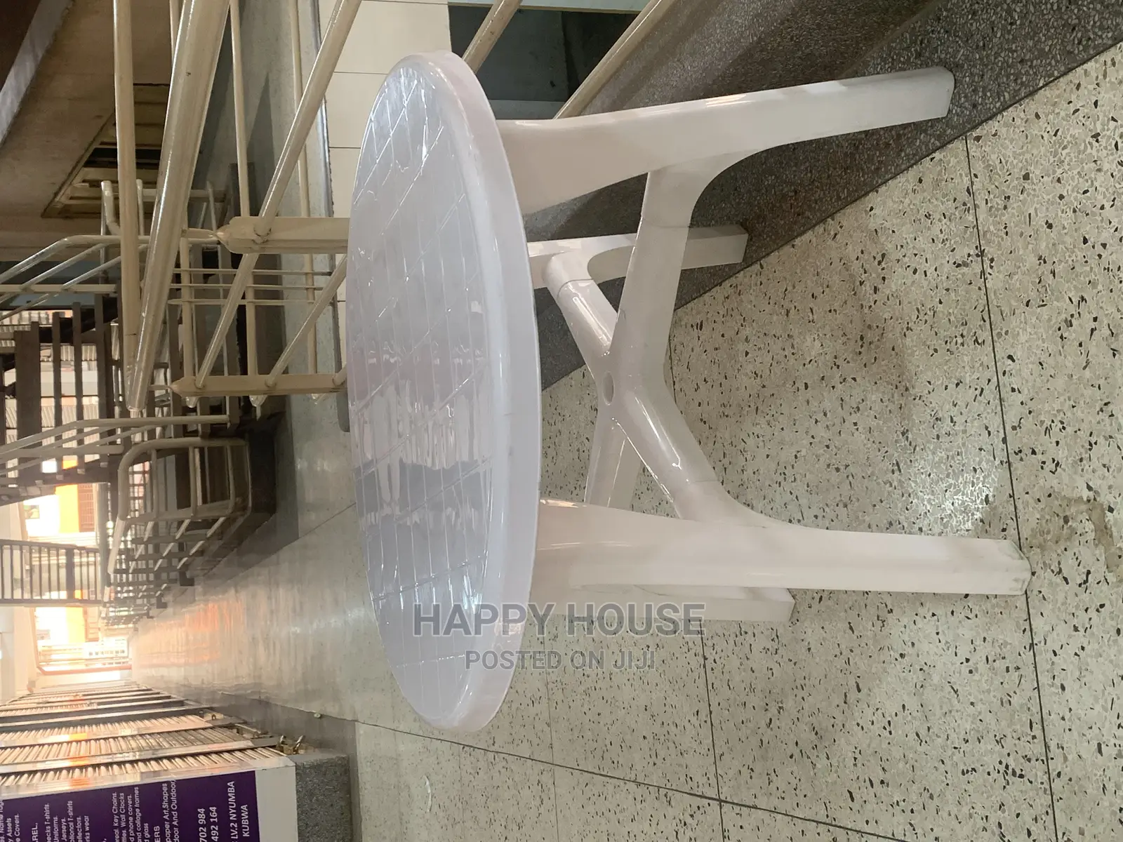 Plastic Round Table