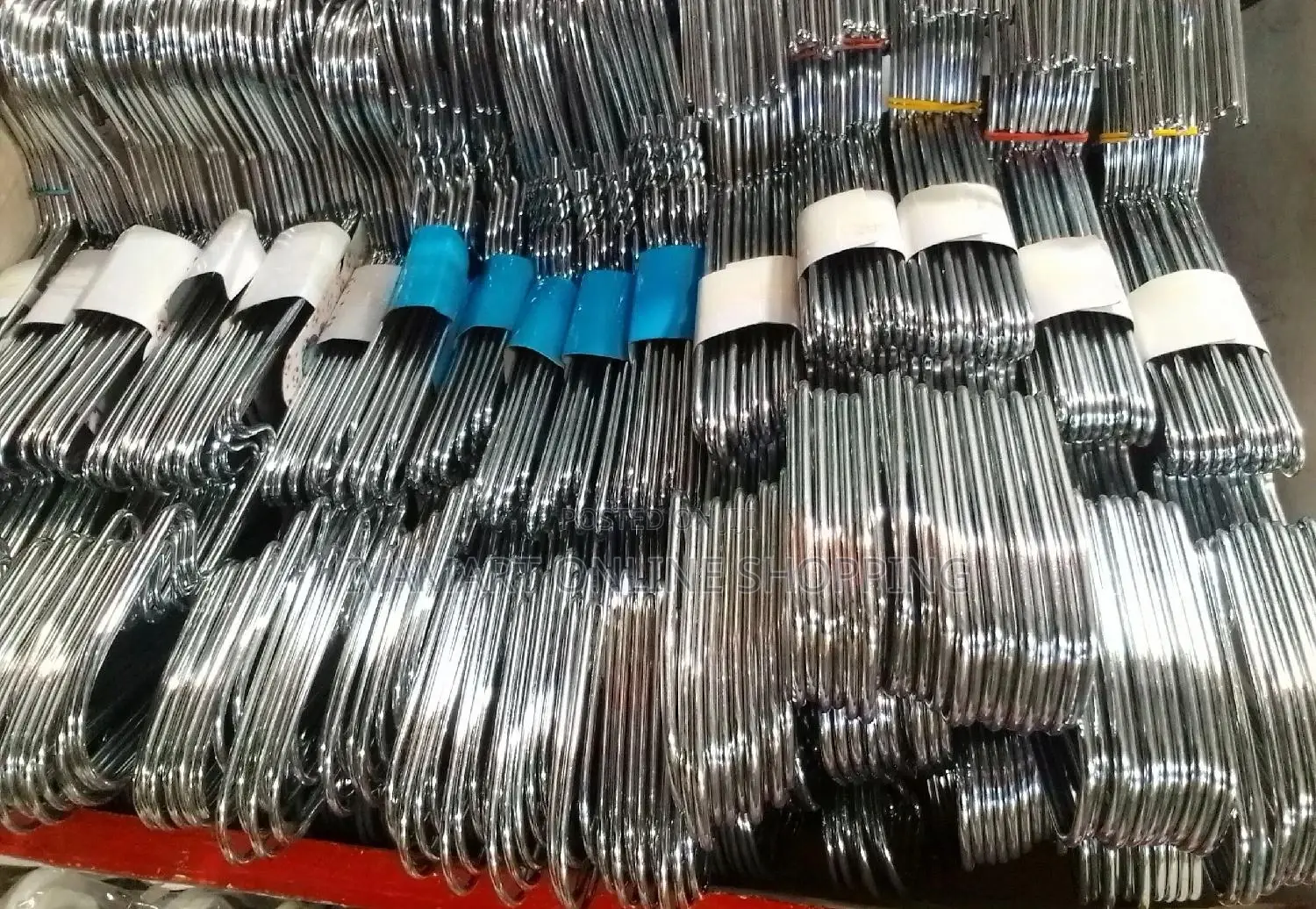 Metallic Steel Cloth Hangers - 10 Pieces in a Pack