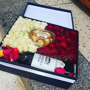 The Gift Flower Box