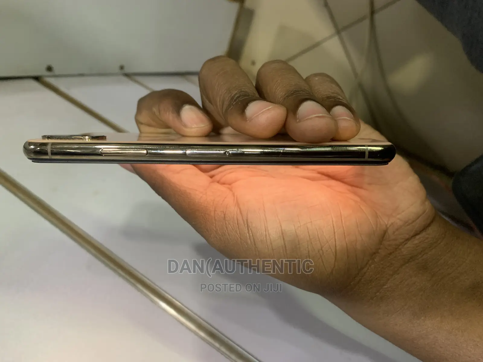 New Apple iPhone XS 256 GB Gold