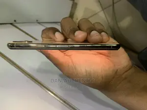 New Apple iPhone XS 256 GB Gold