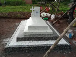 Terrazzo Graves