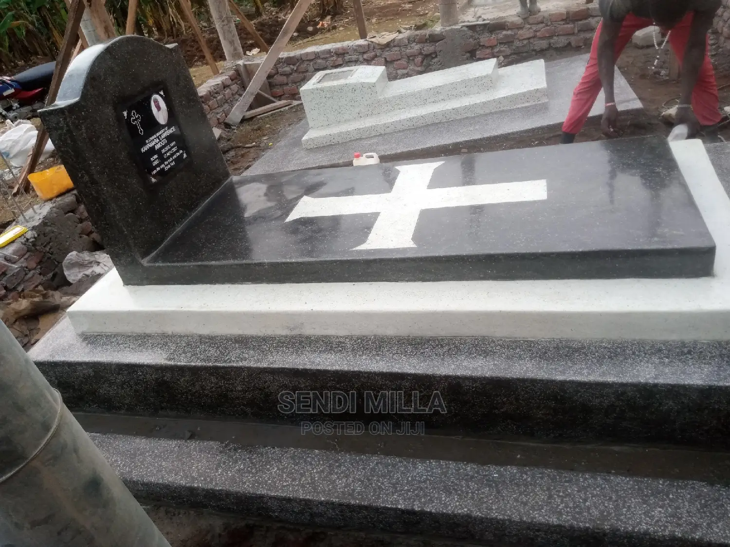 Terrazzo Graves