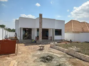 Furnished 4bdrm House in Kira for Sale