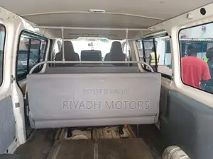 Toyota HiAce 2010 White
