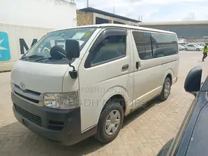 Toyota HiAce 2010 White