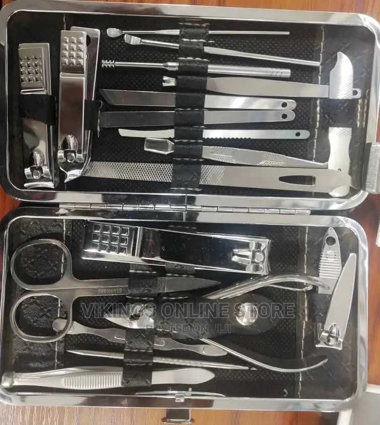 19 Pcs Manicure Set.