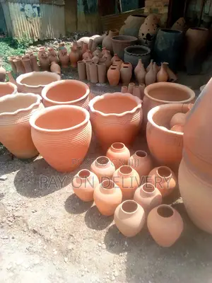 Pottery ((Flower Pots)
