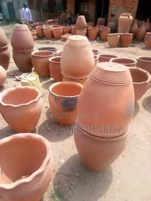 Pottery ((Flower Pots)