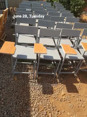 Chairs With Arms