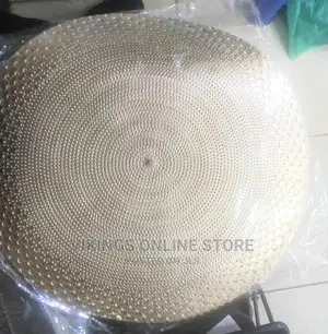 6 Pieces Round Stylish Table Mats