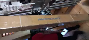 Tripod Projector Screens