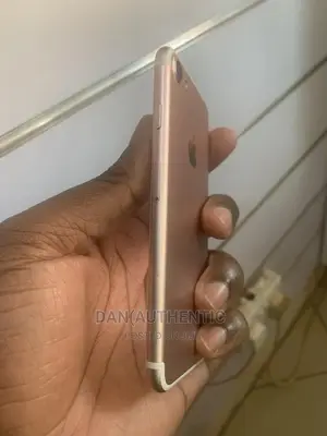 Apple iPhone 7 32 GB Rose Gold