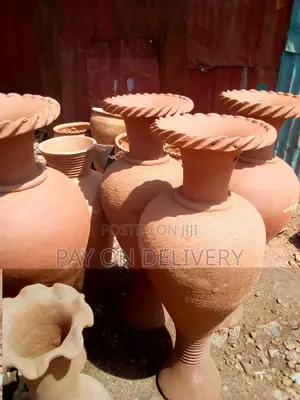 Make It Natural (Clay Flower Pots)