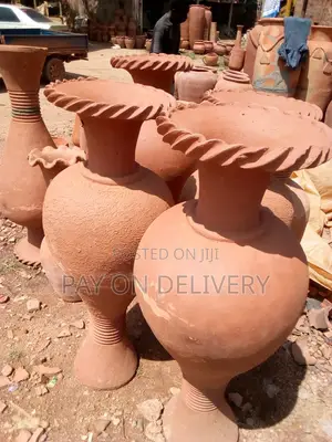 Make It Natural (Clay Flower Pots)