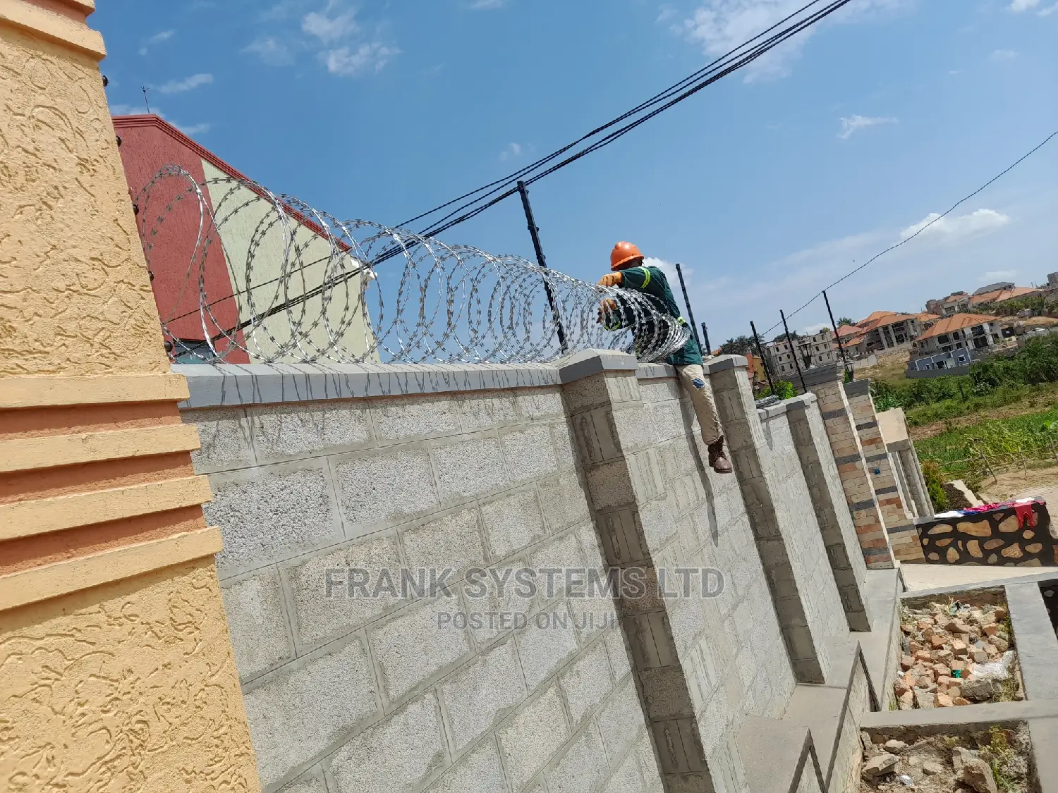 Electric Fence System With Razor Wire