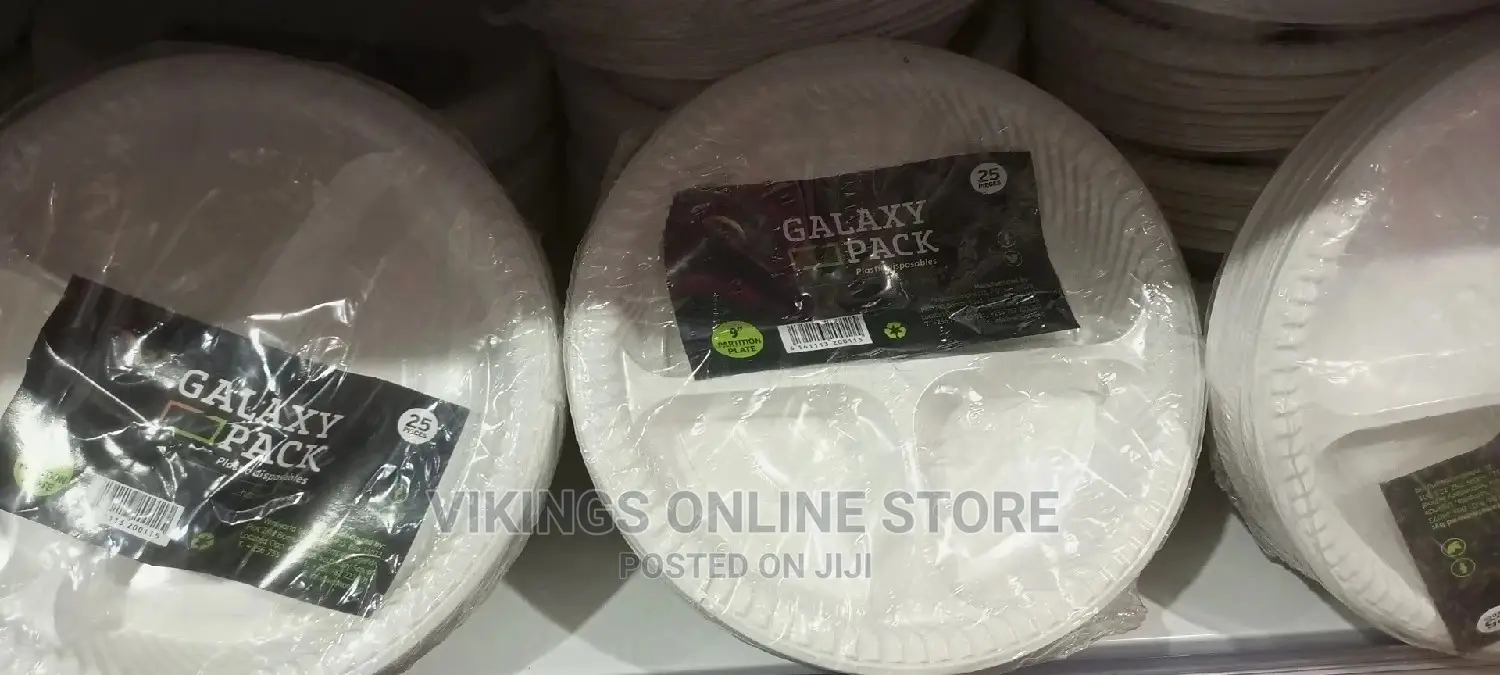 25 Pcs Plastic Disposable Plates With Partitions