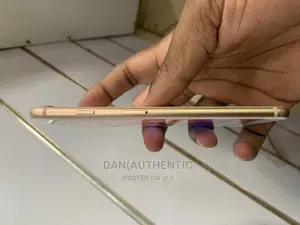 Apple iPhone 8 Plus 64 GB Gold