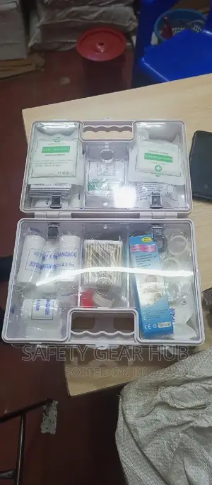 First Aid Kit (25 People)