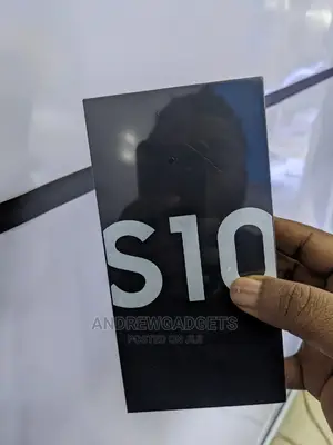 New Samsung Galaxy S10 128 GB Black