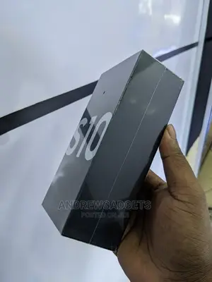 New Samsung Galaxy S10 128 GB Black