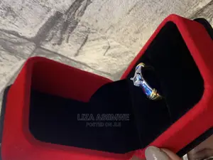 Engagement Rings Available With the Ring Box