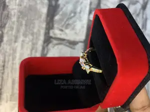 Engagement Rings Available With the Ring Box
