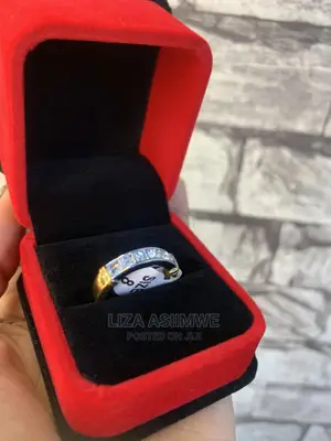 Engagement Rings Available With the Ring Box