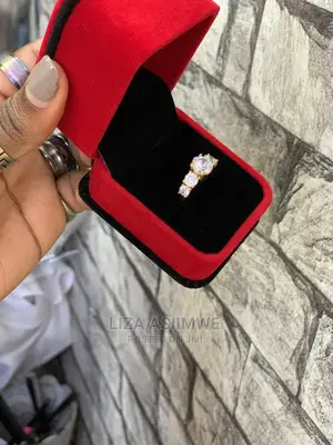 Engagement Rings Available With the Ring Box